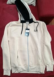 Tuta Emporio Jeans. Per 24 ore ad euro 18