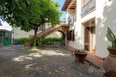 Rif.2/0940| villa signa