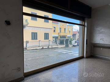Negozio centralissimo doppia vetrina