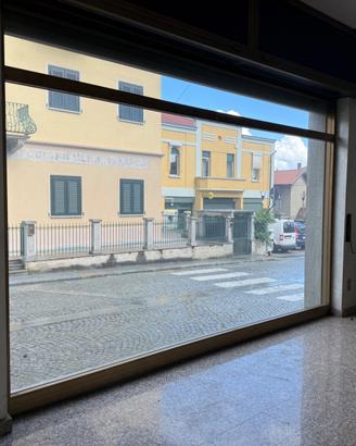 Negozio centralissimo doppia vetrina