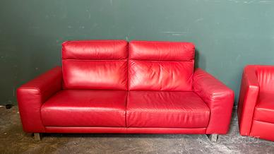 Divano e poltrona in vera pelle rosso