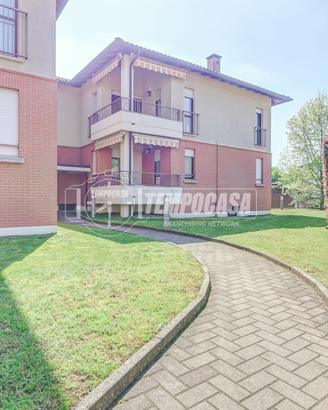 TRILOCALE CON DOPPI SERVIZI, TERRAZZO, BOX E CANTI