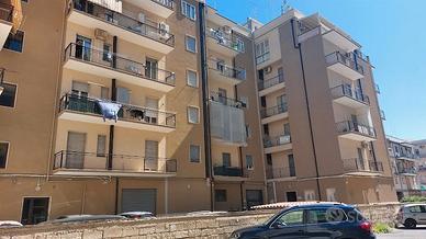 Trilocale centralissimo su via filisto