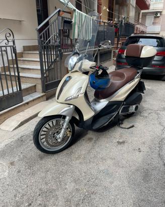 PIAGGIO BEVERLY 300 i.e. 2015