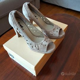 Scarpe donna in camoscio.