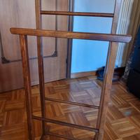 Omino appendiabiti in legno 