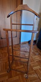 Omino appendiabiti in legno 