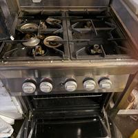 Cucina 4 fuochi con forno