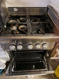 Cucina 4 fuochi con forno