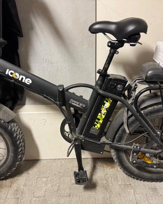 n.2 bici elettriche complete modello ICONE