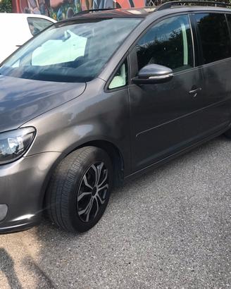 Wolsvagen touran 7 pisti