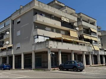 Locale commerciale Battipaglia 250 mq