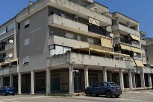 Locale commerciale Battipaglia 250 mq