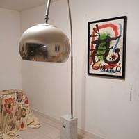 Lampada ad arco vintage.