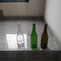 Bottiglie vuote per vino