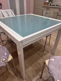 Tavolo quadrato allungabile