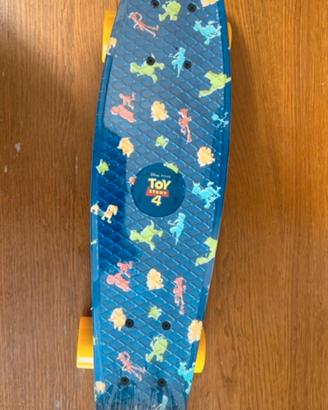 Skatwboard Disney Pixar Toy Story 4