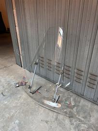 Parabrezza FACO universale scooter con staffe