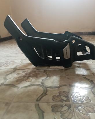 Carena paramotore v strom 650