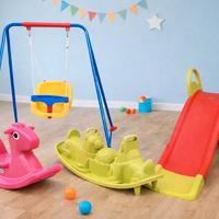 Altalena, scivolo e dondoli per bambini 