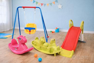 Altalena, scivolo e dondoli per bambini 