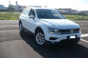Volkswagen Tiguan 2.0 TDI SCR Business BlueMo...