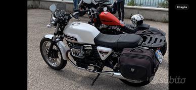 Moto Guzzi V7 - 2010