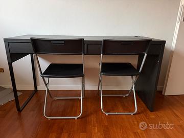 Scrivania con sedie IKEA