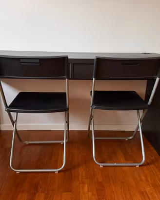 Scrivania con sedie IKEA