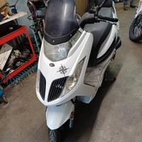 Kymco Dink 200i