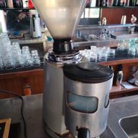 Macinadosatore professionale bar