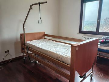 Letto sanitario per disabili