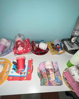 Stock Articoli Festa