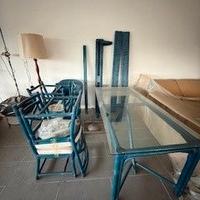 Arredamento per appartamento - Tavolo con sedie