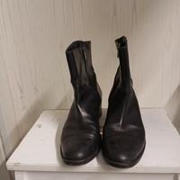 Stivaletti donna neri in pelle con cerniere 