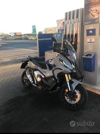 Honda x-adv 750 2023