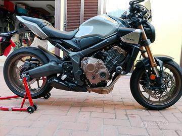 HONDA CB 650 R