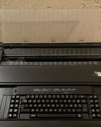 Macchina da scrivere Olivetti ET 112