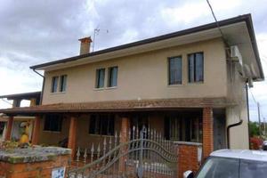 Immobile in asta di 593 m² con più di 5 locali e b