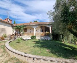 VILLA SINGOLA A VITERBO