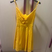 Tutti i vestiti sini inclusi nel prezzo