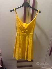 Tutti i vestiti sini inclusi nel prezzo