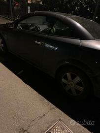 Auto bouna condition.  4 posti . Sport macchina. M