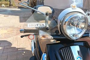 Beverly 300ie Turner 2010