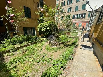 4 LOCALI A GENOVA