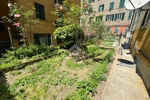 4 LOCALI A GENOVA