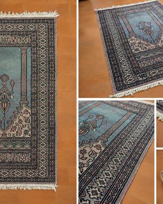 Coppia di tappeti scendiletto orientali vintage 
