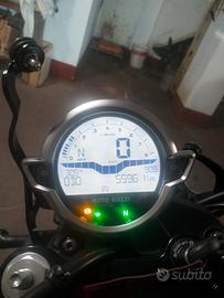 Moto Guzzi V7 Stone 