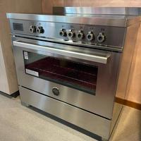 Cucina Bertazzoni piano cottura induzione e forno