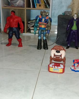 giocattoli supereroi e altro